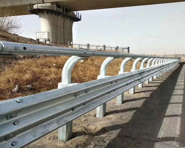 SS級(jí)橋梁防撞護(hù)欄